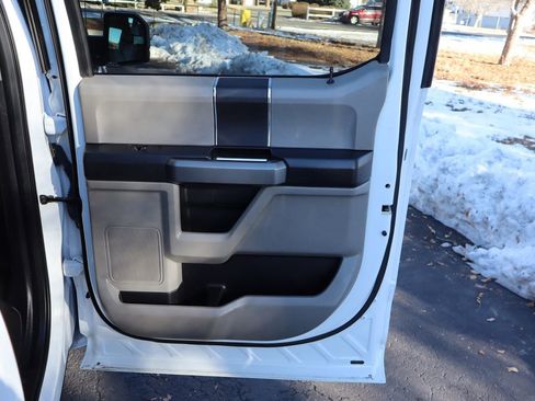 Used 2019 Ford F150 XLT image 25