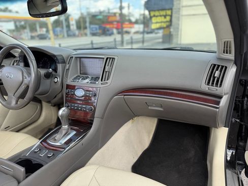 Used 2014 INFINITI Q60 Convertible w/ Premium Package image 24