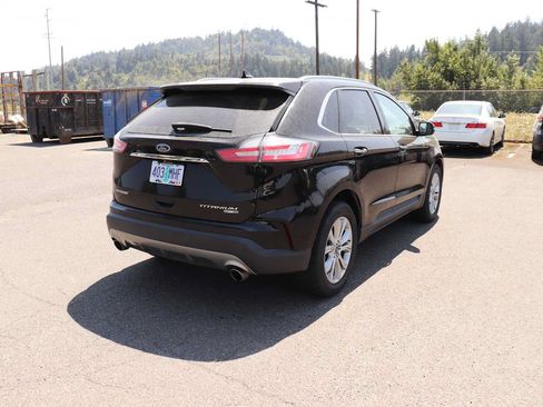 Used 2019 Ford Edge Titanium AWD/4WD image 5