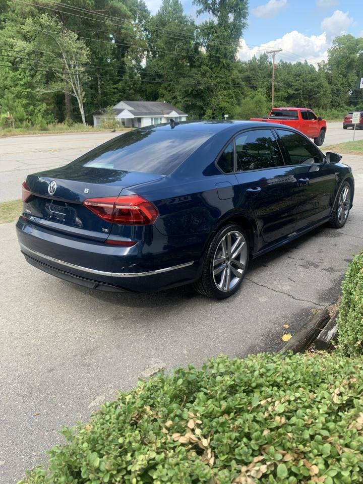 Used 2018 Volkswagen Passat 2.0T R-Line FWD image 4