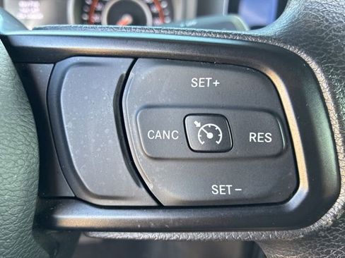 Used 2024 Jeep Gladiator Sport image 30