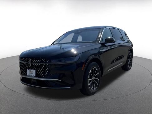 Used 2024 Lincoln Nautilus Premier image 8