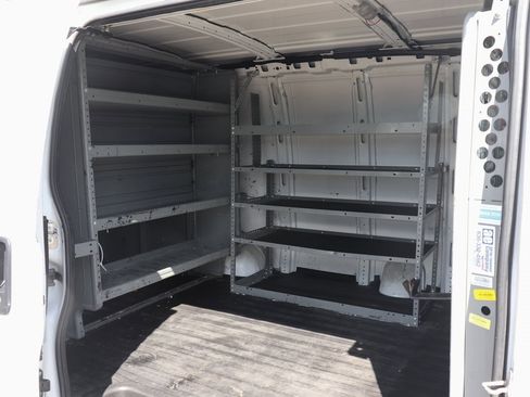 Used 2014 Chevrolet Express 2500 image 15