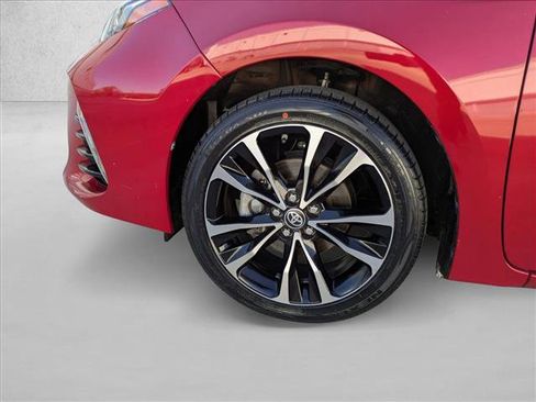 Used 2018 Toyota Corolla SE image 23
