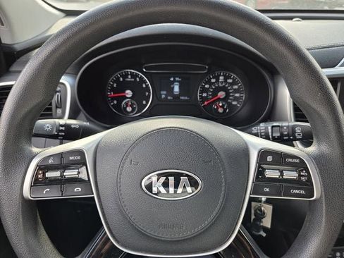 Used 2020 Kia Sorento LX FWD image 26