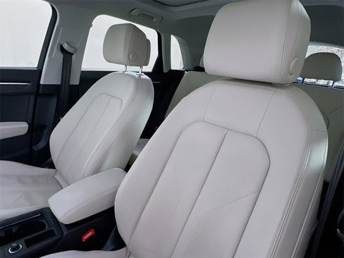 Used 2022 Audi Q3 2.0T Premium image 16