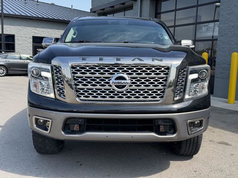 Used 2017 Nissan Titan Platinum Reserve image 3