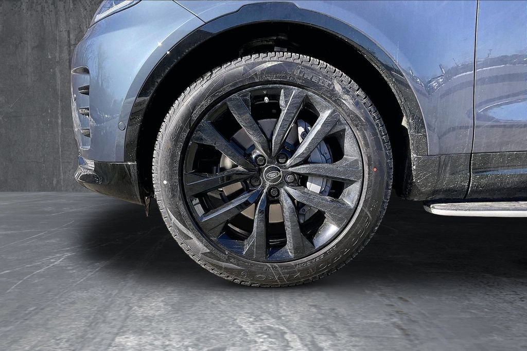 New 2026 Land Rover Discovery Dynamic SE AWD/4WD image 13