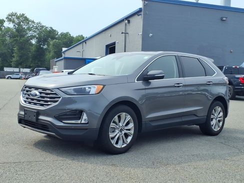 Certified 2023 Ford Edge Titanium AWD/4WD image 3