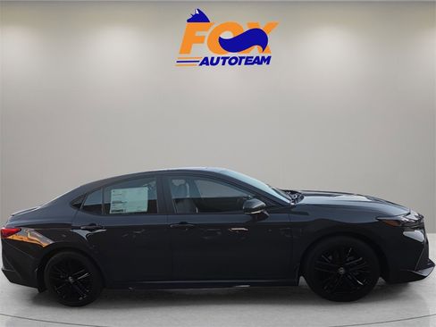 New 2026 Toyota Camry SE image 6