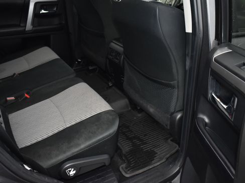 Used 2017 Toyota 4Runner SR5 image 10