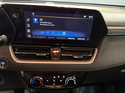 Used 2025 Chevrolet TrailBlazer LT AWD/4WD image 11
