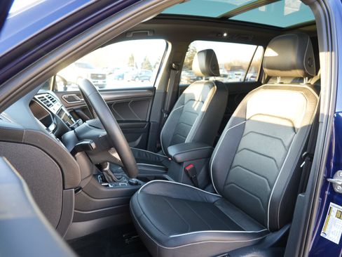Used 2023 Volkswagen Tiguan SEL R-Line image 15