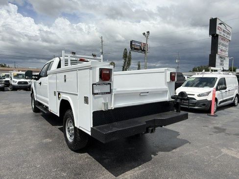 Used 2017 Ford F250 XL w/ Power Equipment Group AWD/4WD image 9