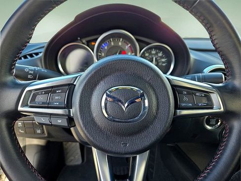 Used 2018 MAZDA MX-5 Miata Grand Touring image 24