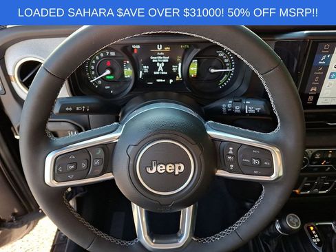 Used 2025 Jeep Wrangler Unlimited Sahara w/ Safety Group AWD/4WD image 18