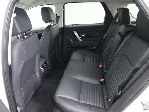 Used 2025 Land Rover Discovery Sport S image 22