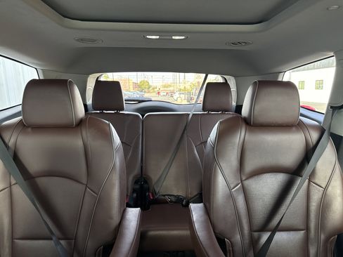 Used 2021 Buick Enclave Avenir w/ Avenir Technology Package image 26