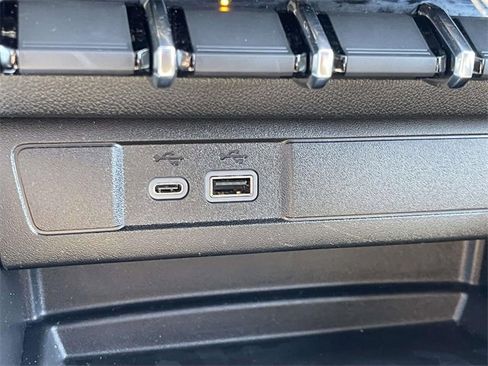 Used 2026 Chevrolet Colorado ZR2 w/ Technology Package image 20