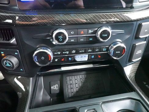 Used 2025 Ford F150 Lariat w/ Equipment Group 502A High AWD/4WD image 18