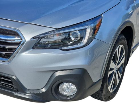 Used 2019 Subaru Outback 3.6R Limited w/ Popular Package #2 image 9