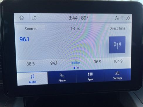 Used 2024 Ford Explorer XLT image 12