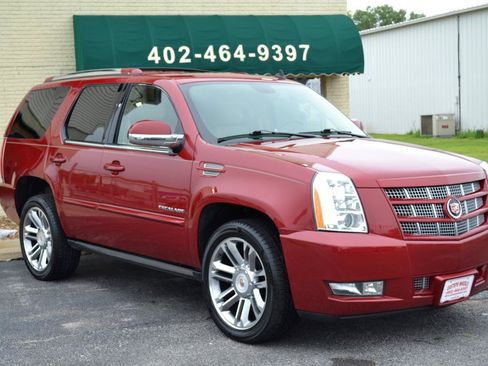 Used 2014 Cadillac Escalade Premium AWD/4WD image 14