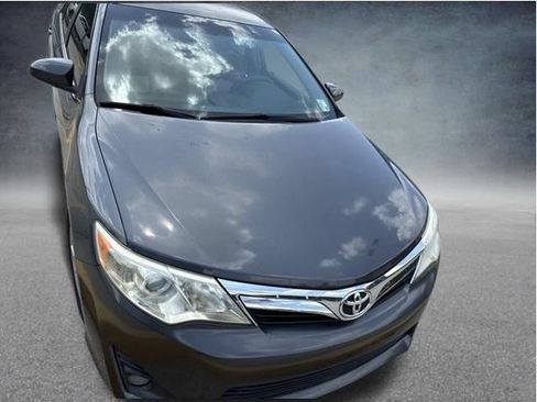 Used 2012 Toyota Camry LE FWD image 10