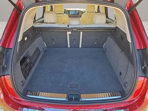 Used 2020 Mercedes-Benz GLE 350 4MATIC w/ Premium Package image 12