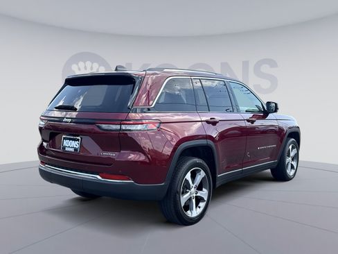 Used 2023 Jeep Grand Cherokee Limited AWD/4WD image 7