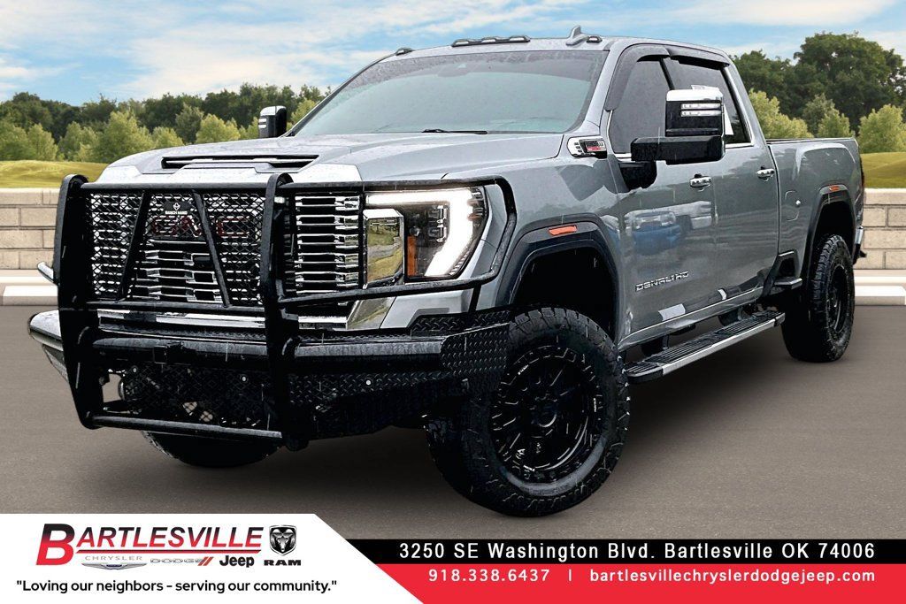Used 2024 GMC Sierra 2500 Denali w/ Denali Reserve Package AWD/4WD image 1