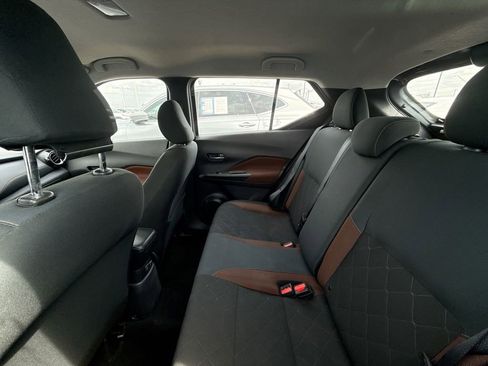 Used 2020 Nissan Kicks SR image 9