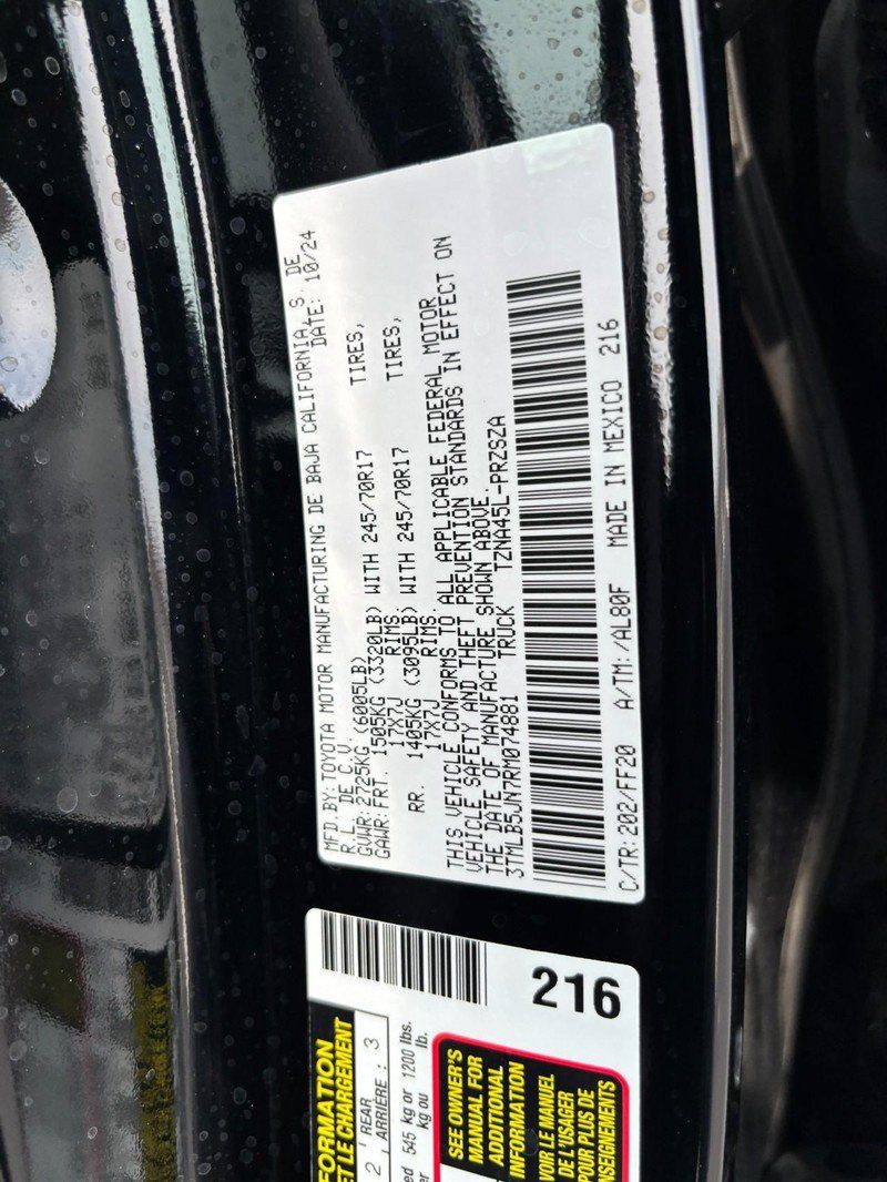 Certified 2024 Toyota Tacoma SR5 AWD/4WD image 17