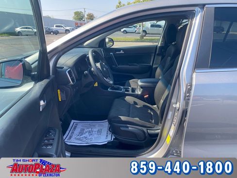 Used 2020 Kia Sportage LX image 15