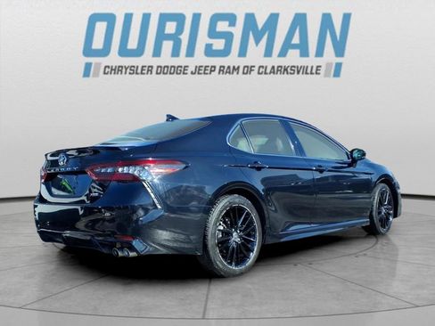 Used 2023 Toyota Camry XSE image 3