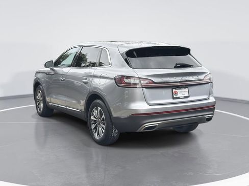 Used 2023 Lincoln Nautilus Reserve AWD/4WD image 5
