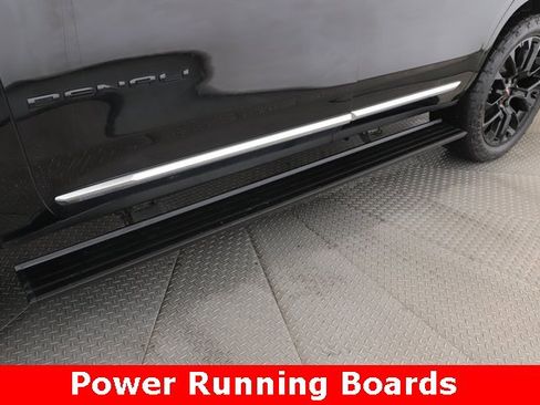 Used 2023 GMC Yukon Denali image 16