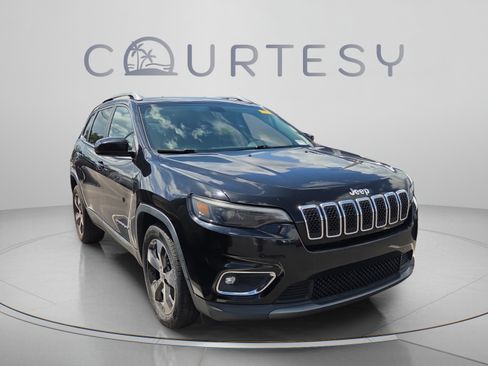 Used 2019 Jeep Cherokee Limited FWD image 3