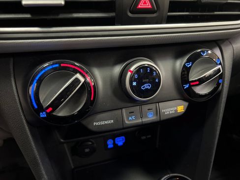 Used 2019 Hyundai Kona SEL FWD image 18