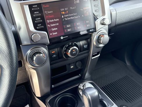 Used 2021 Toyota 4Runner SR5 Premium w/ Moonroof Package AWD/4WD image 34