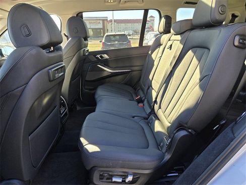Used 2021 BMW X7 xDrive40i w/ Premium Package image 4