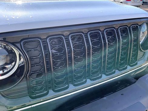 Used 2024 Jeep Wrangler Willys image 27