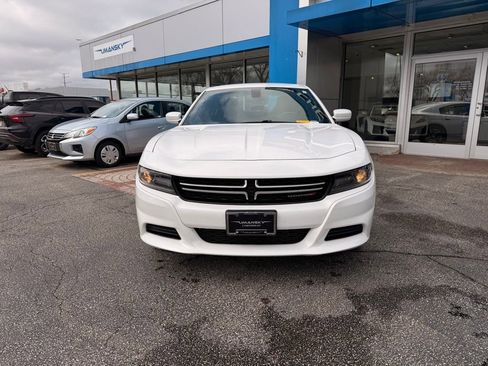 Used 2016 Dodge Charger SE w/ Popular Equipment Group image 2