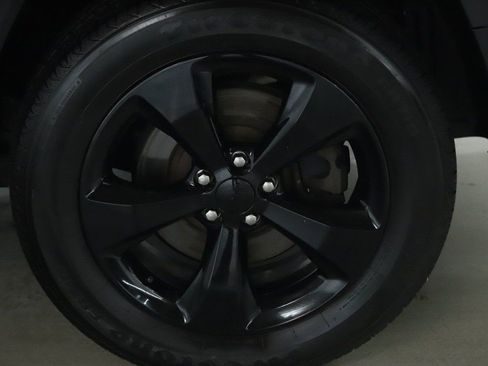 Used 2019 Jeep Cherokee Latitude Plus image 40