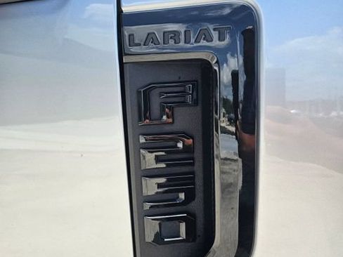 Used 2021 Ford F250 Lariat AWD/4WD image 11