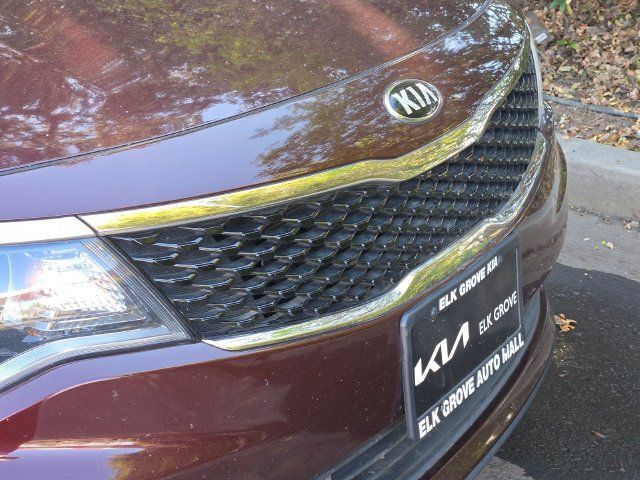 Used 2017 Kia Optima LX FWD image 5