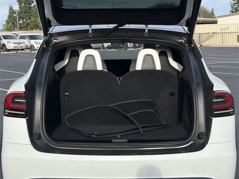 Used 2023 Tesla Model X Plaid image 33