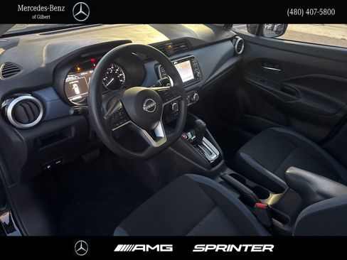 Used 2023 Nissan Versa SV image 9