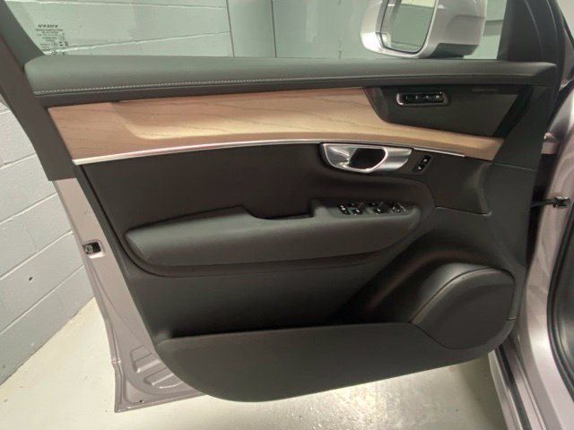 Certified 2026 Volvo XC90 B5 Plus AWD/4WD image 7