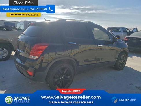 Used 2019 Chevrolet Trax LT w/ Redline Edition FWD image 4